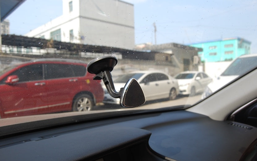 Magnetic Car Phone Holder Magnet Car Phone Holder Dashboard Windshield Bracket Support 360 Rotatable Car Holder GPS - Gadgio