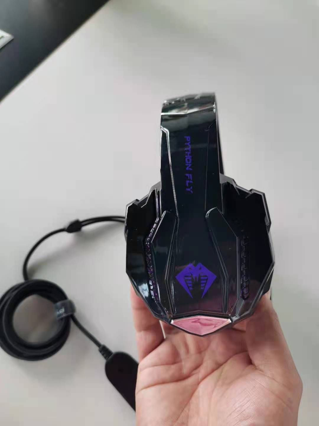 Headphones Are Actually Wired Gaming Headsets - Gadgio